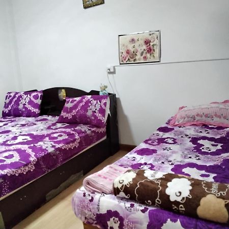 Danee Hostel Bangkok Bagian luar foto