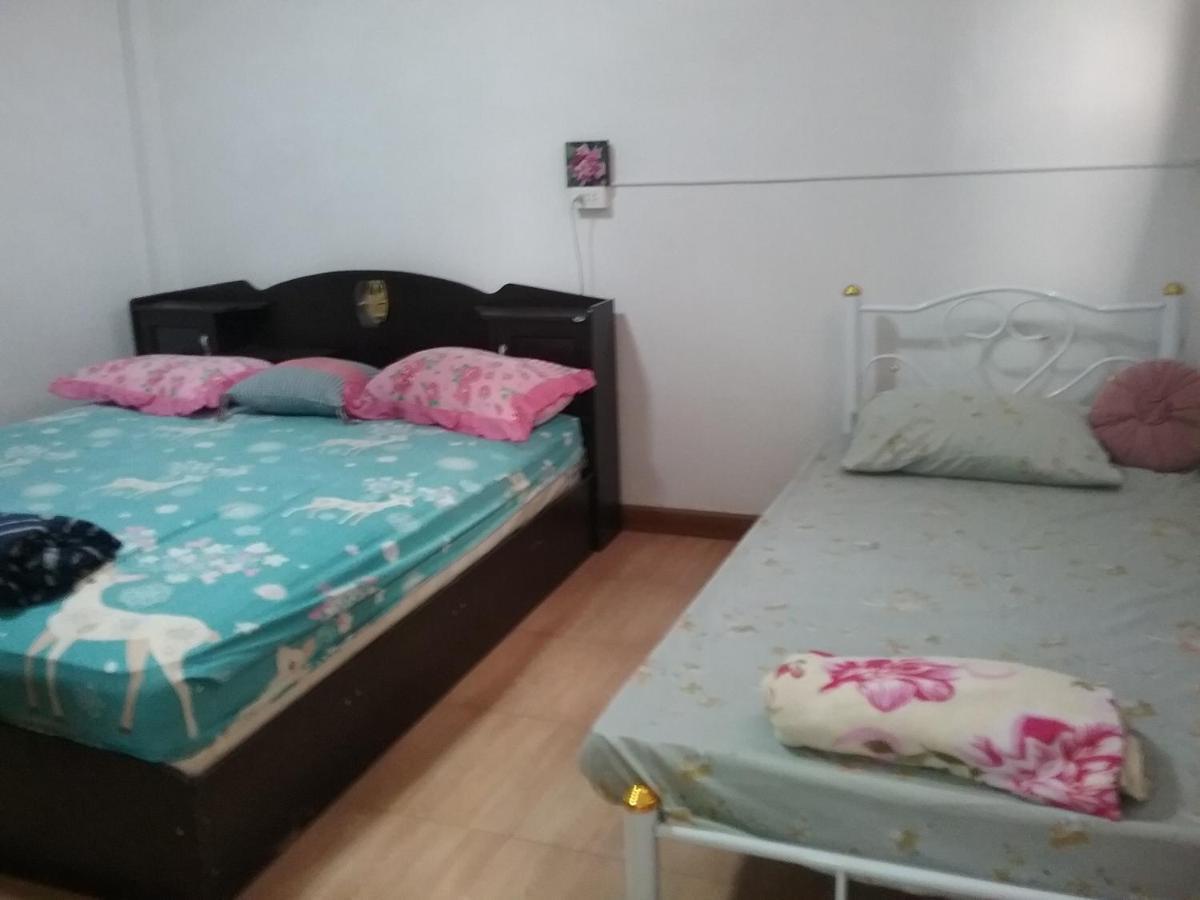 Danee Hostel Bangkok Bagian luar foto