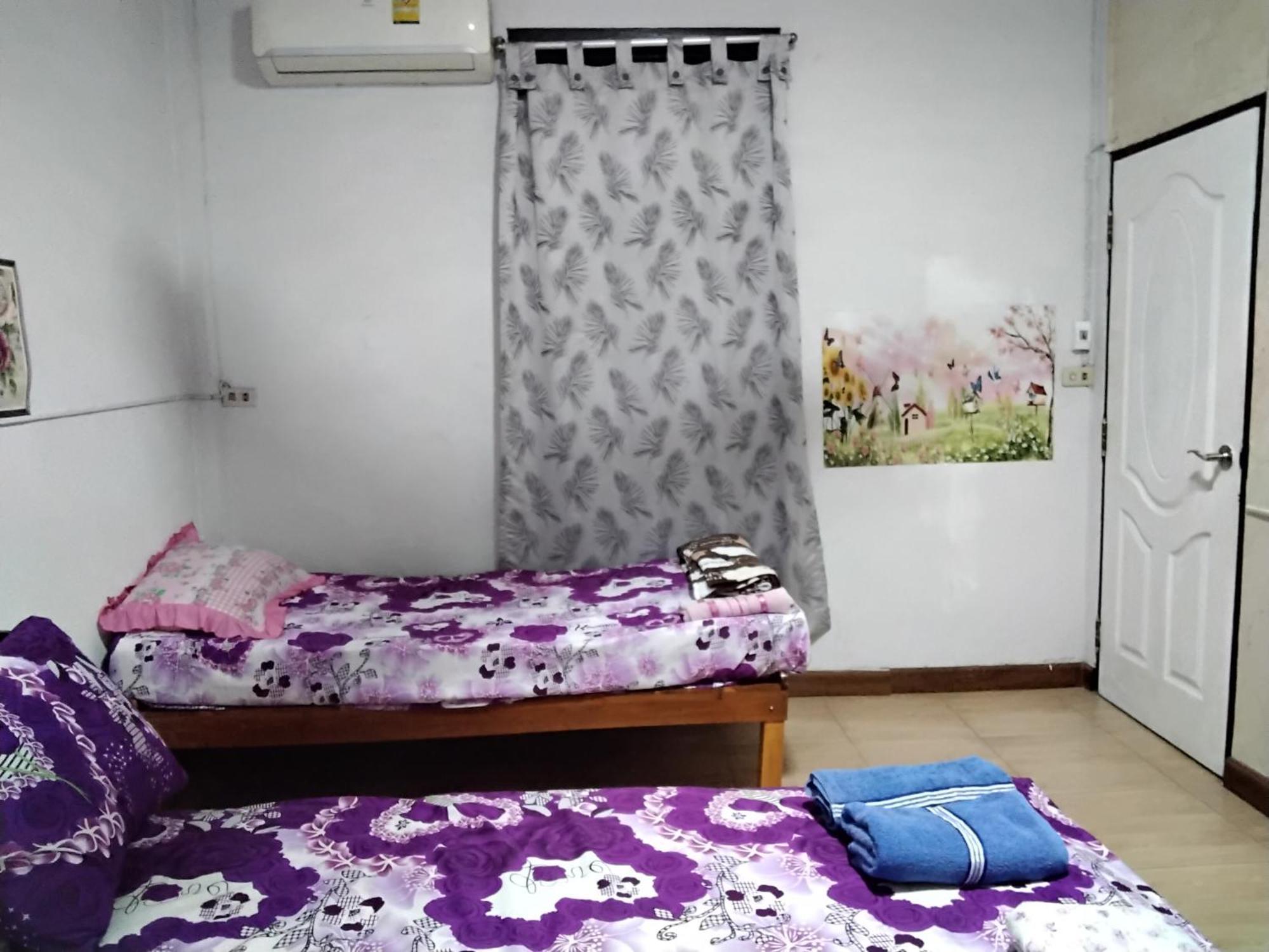 Danee Hostel Bangkok Bagian luar foto