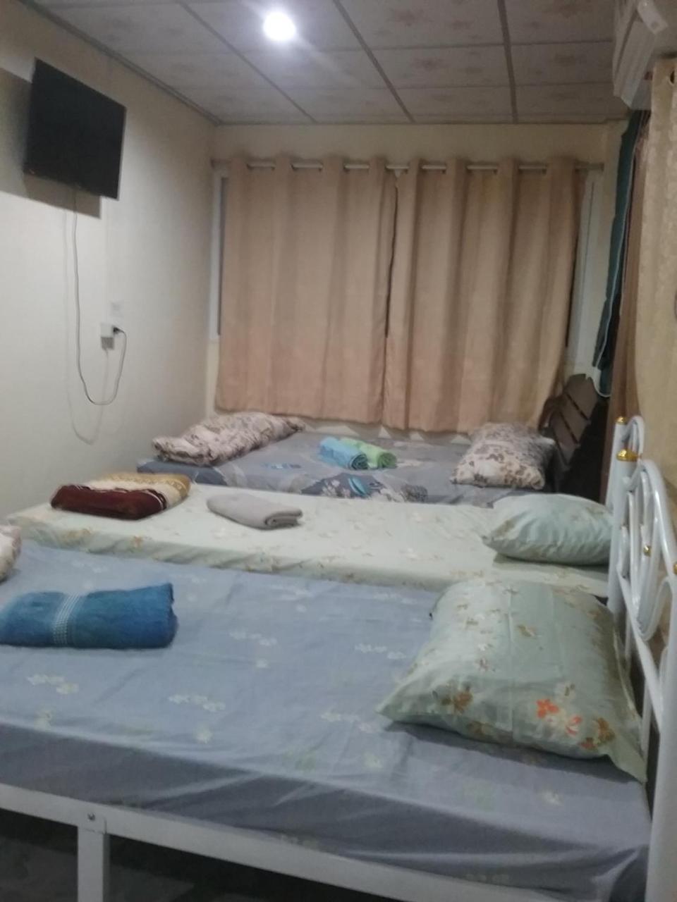 Danee Hostel Bangkok Bagian luar foto